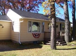 406 9th St SE, Little Falls, MN 56345
