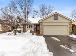 3116 Maple Villa Dr SE, Grand Rapids, MI