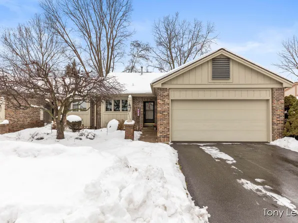 3116 Maple Villa Dr SE, Grand Rapids, MI 49508