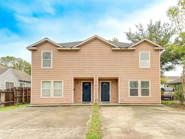 605 Center St #B, Pasadena, TX 77506