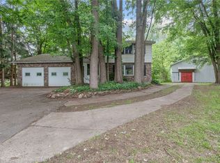 3643 Armstrong Rd, Syracuse, NY 13209