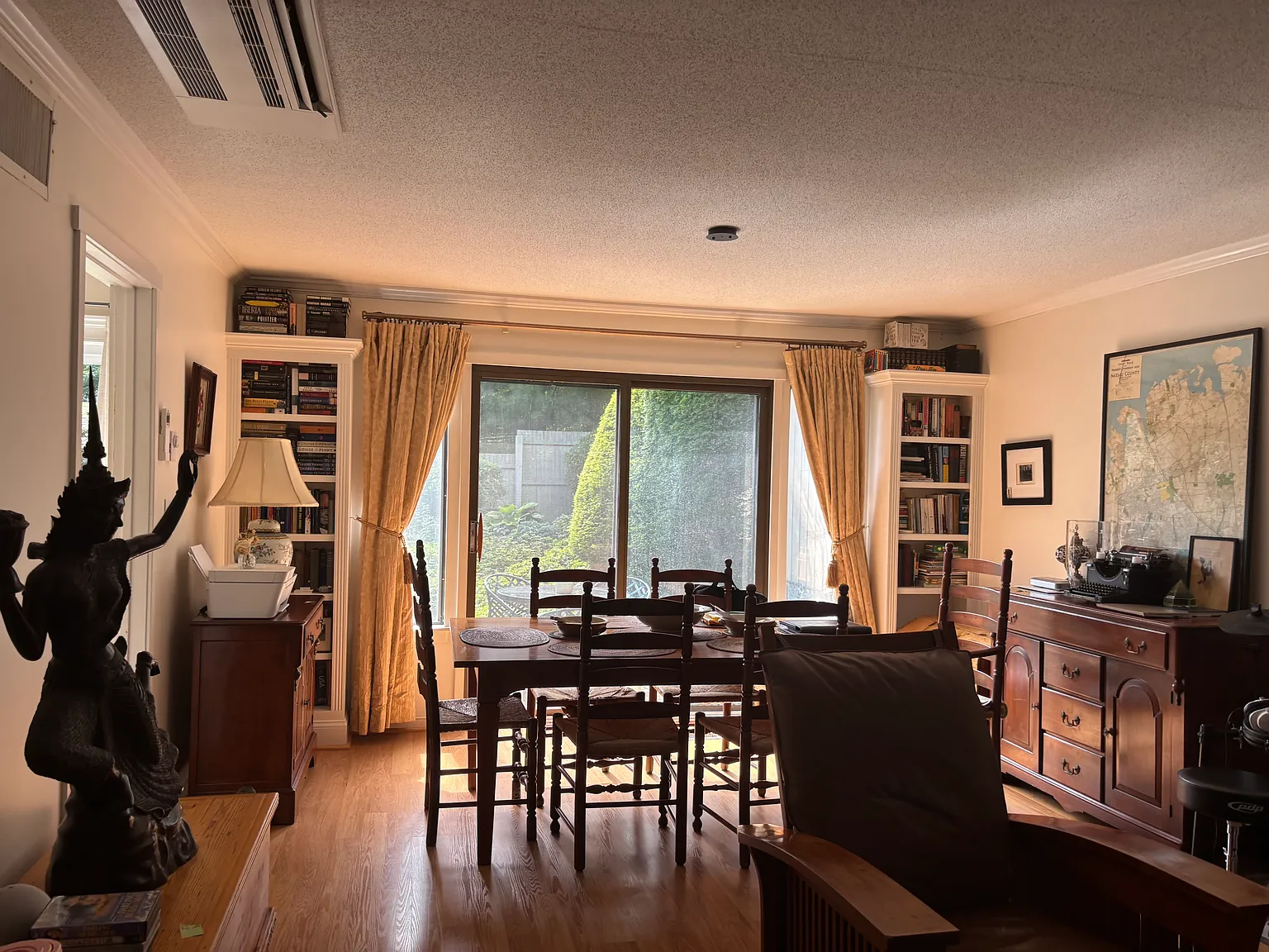2 bed, 1400 sqft, $2,700 — Photo 3
