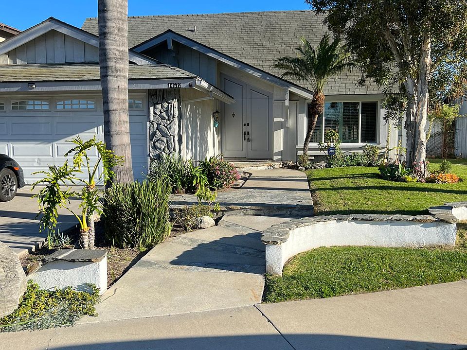 1st image of 14672 Berkshire Pl