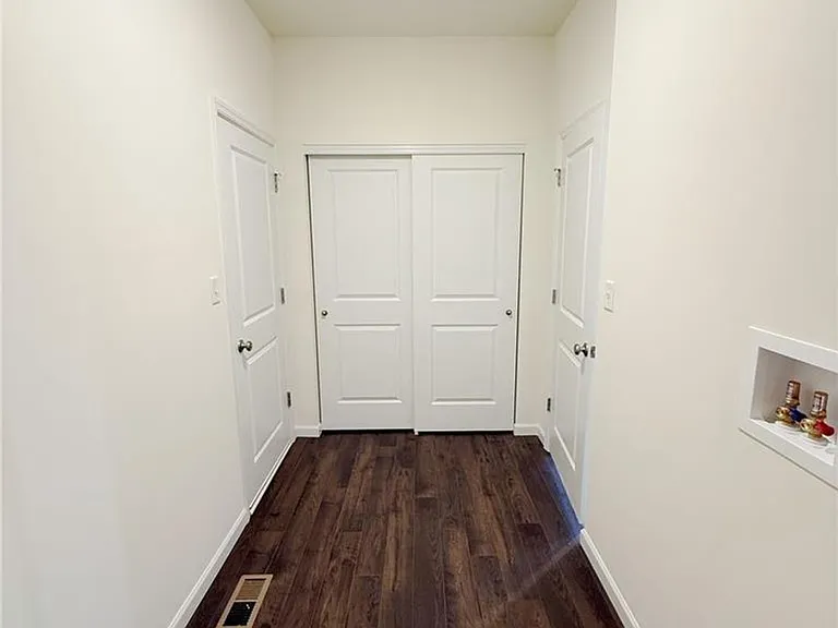 302 Windmill View Ct — Photo 27