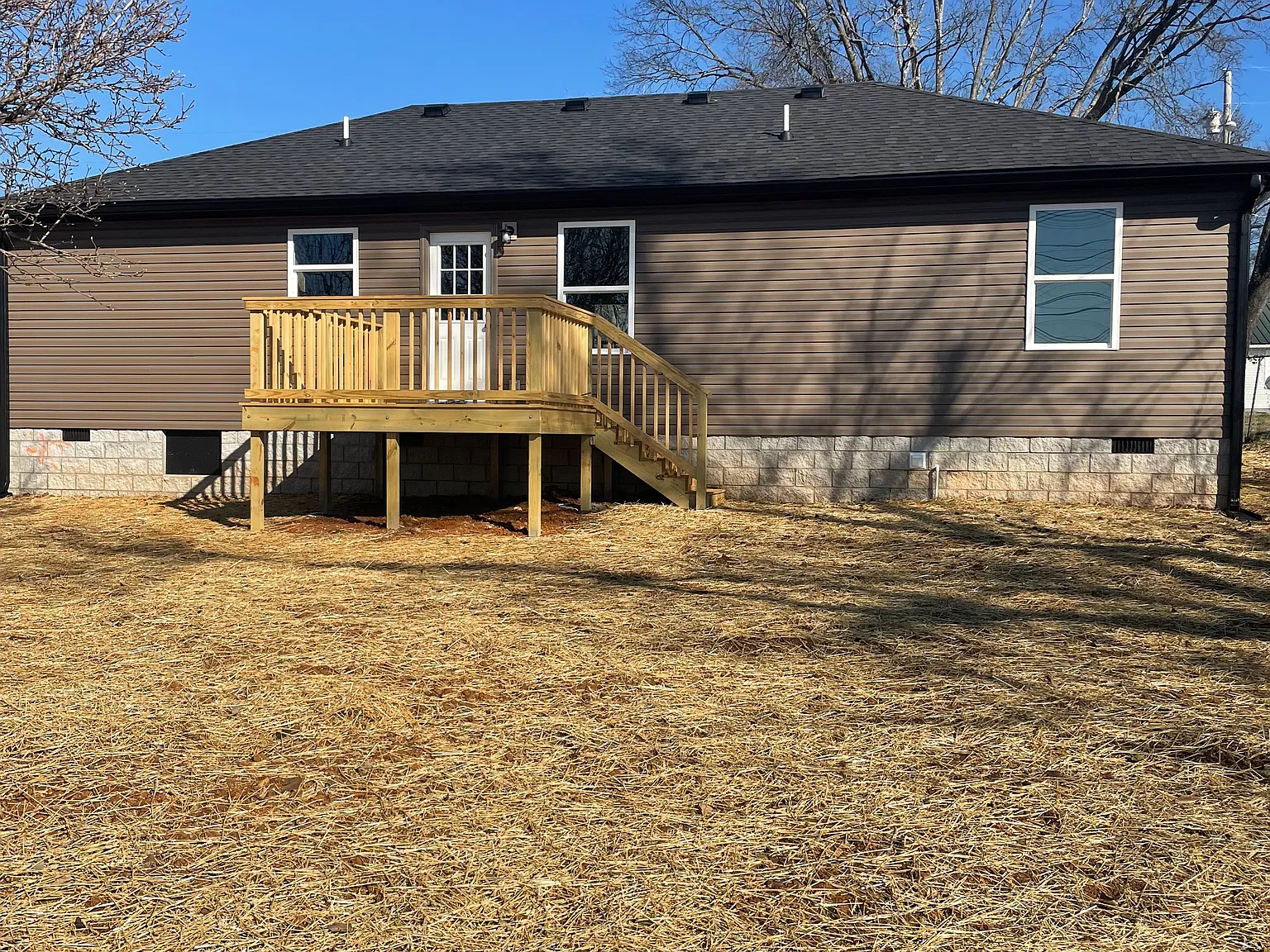 4 bed, 1200 sqft, $2,100 — Photo 3