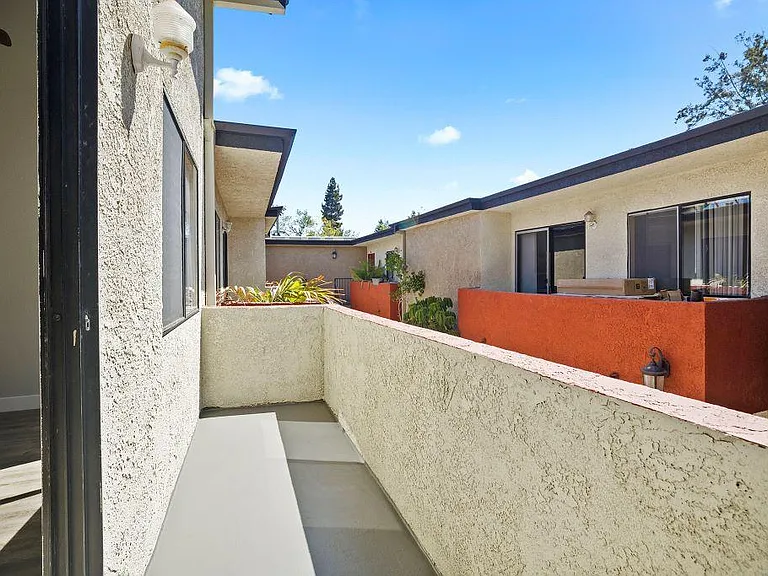 Brody Terrace Apartments — Photo 36