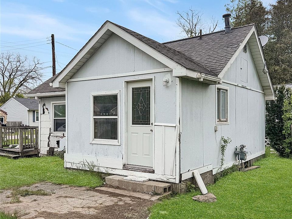 1st image of 4065 Pringle Ave