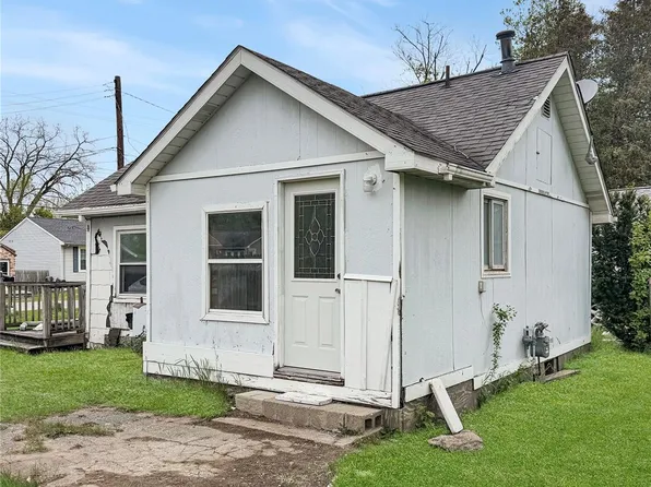 4065 Pringle Ave, Burton, MI 48529