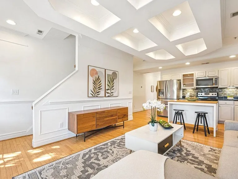 224 S St NE #2 — Photo 12