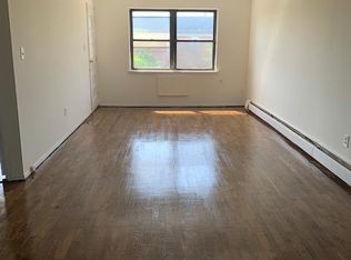 8807 Pontiac St FLOOR 3, Queens Village, NY 11427