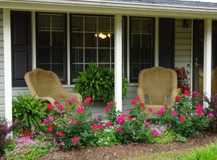 831 Arnoldsville Rd, Winterville, GA 30683