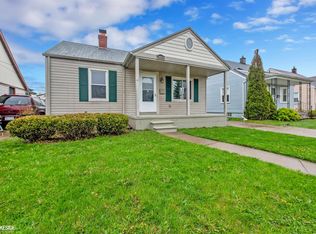 28058 Rosemont St, Roseville, MI