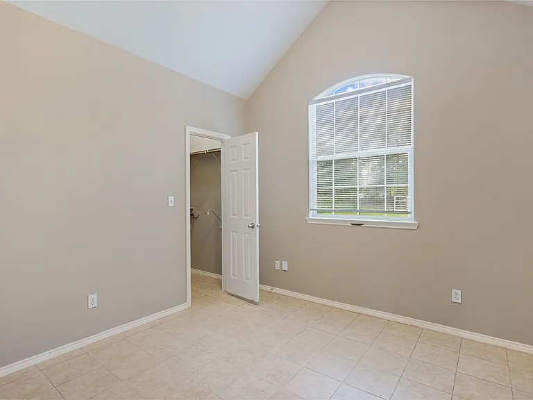 9104 N Green River Dr #A — Photo 28