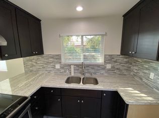 1134-1140 S Chinowth St #4030-4036, Visalia, CA 93277