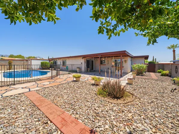 9261 E Dolores St, Tucson, AZ 85730