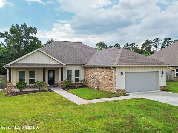 7073 Glen Eagle Dr, Biloxi, MS 39532
