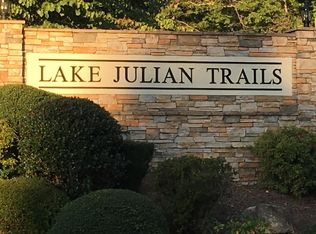 8 Aberdeen Dr, Arden, NC 28704