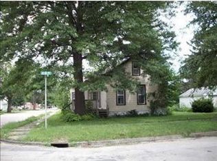 1801 K St SW, Cedar Rapids, IA 52404