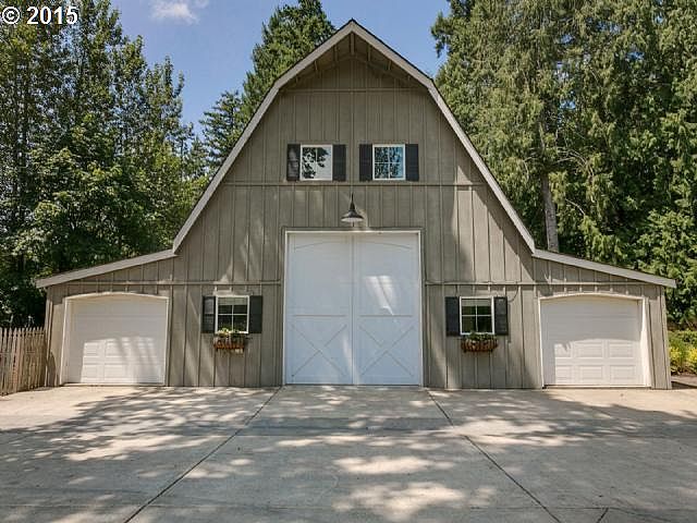 2nd image of 9355 NE Glen Hollow Dr