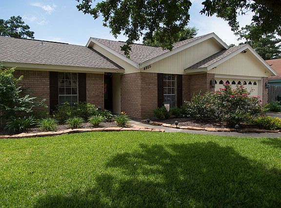 3rd image of 4805 Oak Crest Dr