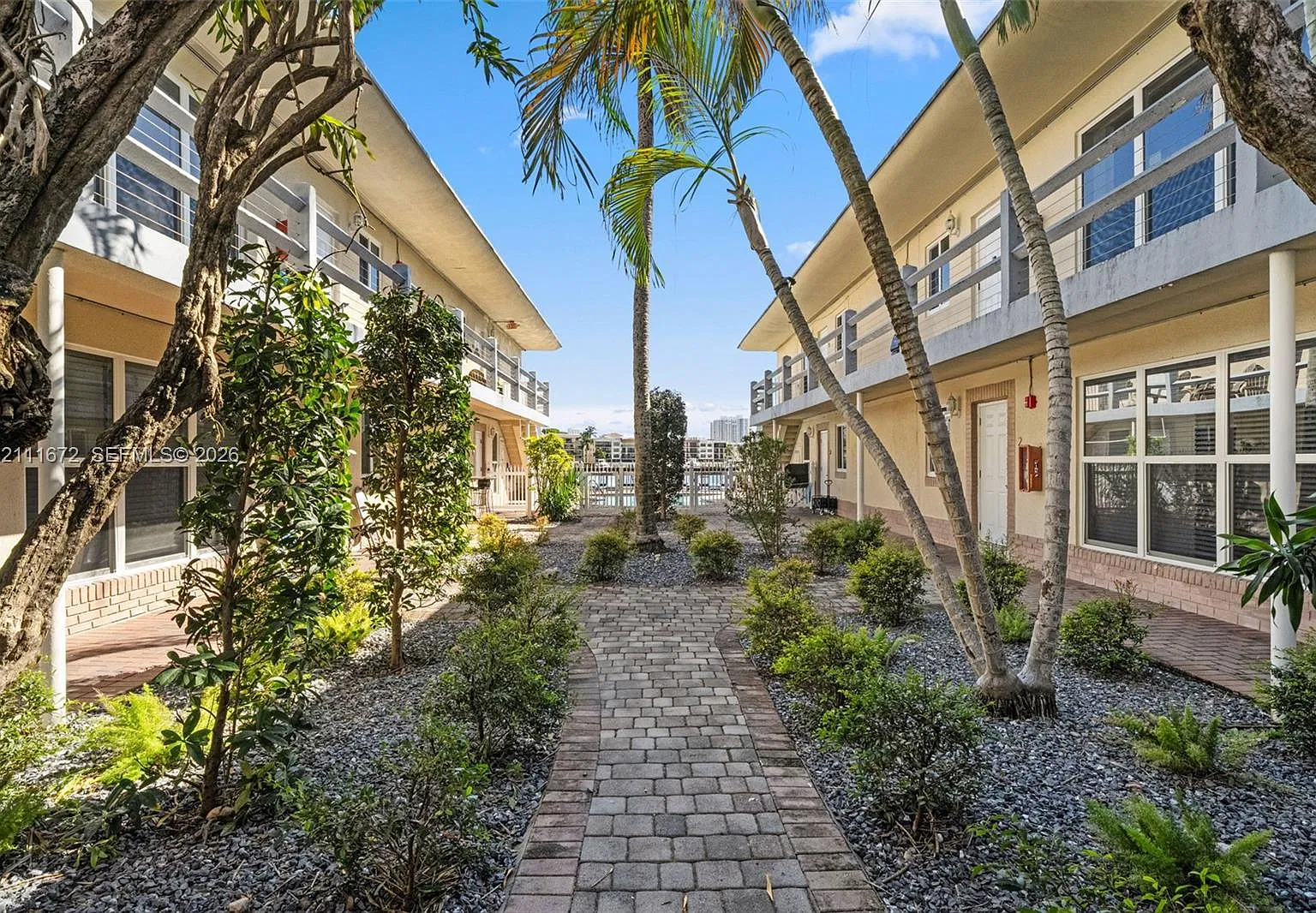 Golden Isles Sec E — Photo 2