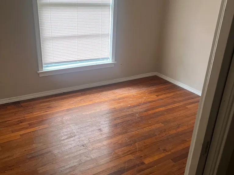 1212 N Hackberry Ave — Photo 16