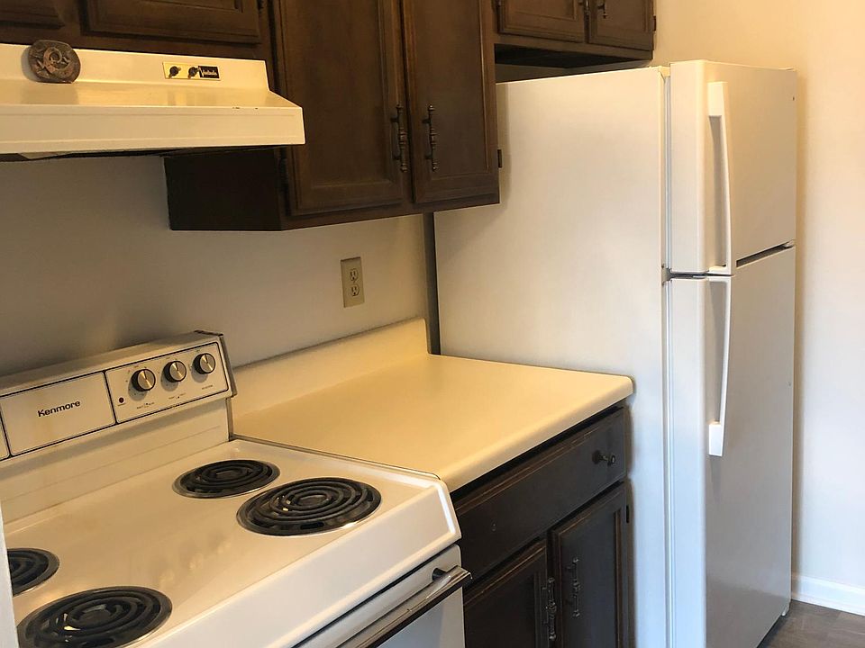 1st image of 1005 Quail Dr #211