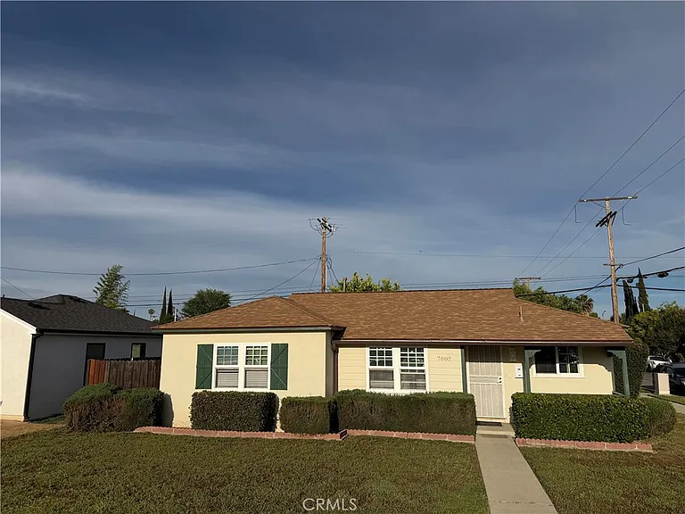 7002 Aura Ave — Photo 1
