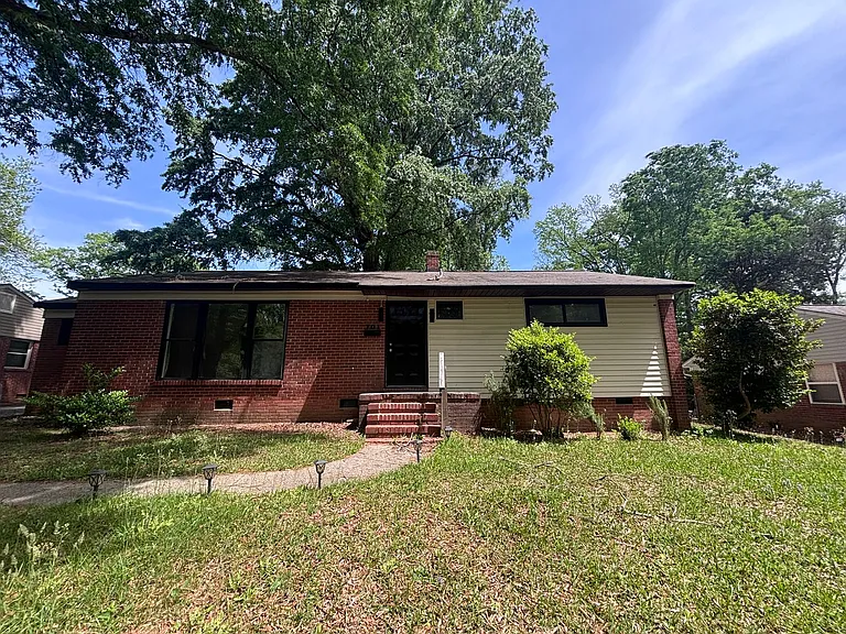 701 Vanderbrook Rd — Photo 1
