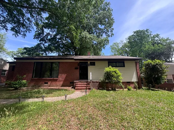 701 Vanderbrook Rd, Charlotte, NC 28215