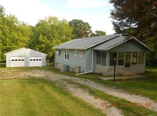 136 Edding Ln, Fairview Heights, IL 62208