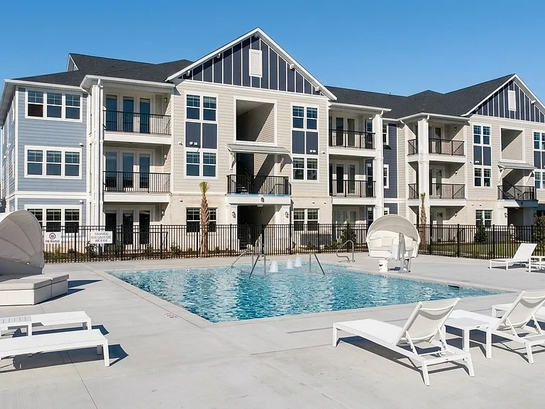 Arbors at Morehead City — Photo 2