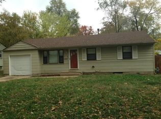 8617 Cambridge St, Kansas City, MO 64138