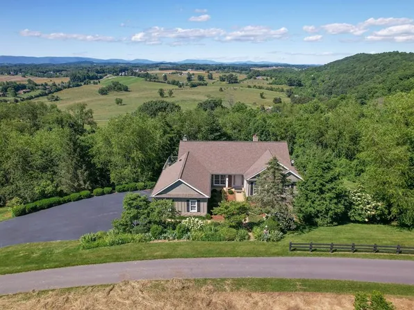 21235 Foothills Trl, Bristol, VA 24202