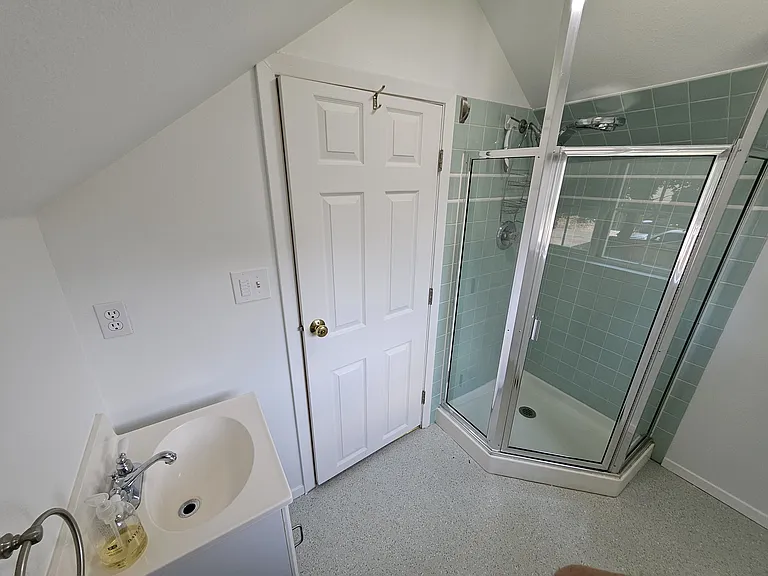 Upstairs Bathroom