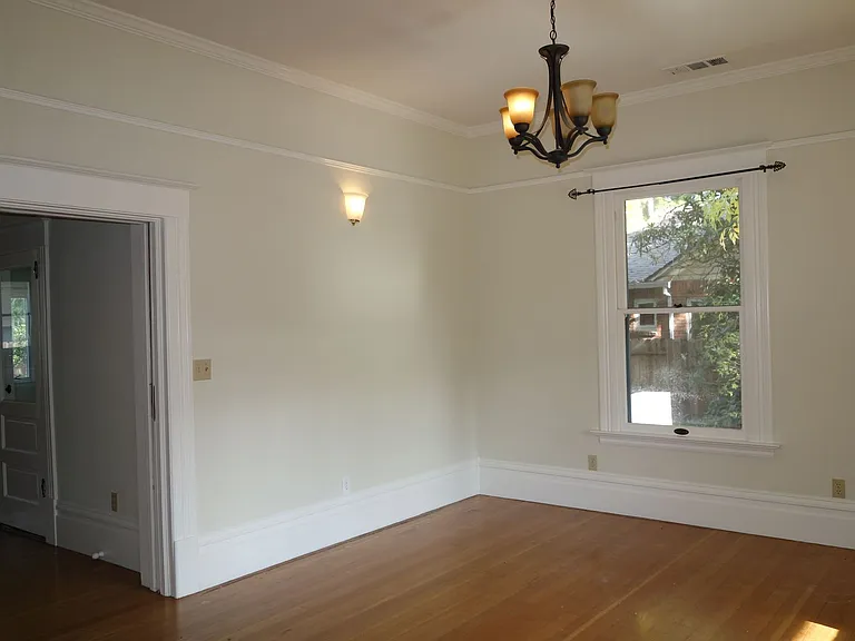 311 Main St — Photo 3