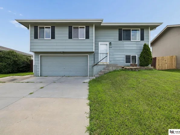 2034 NW 55th St, Lincoln, NE 68528