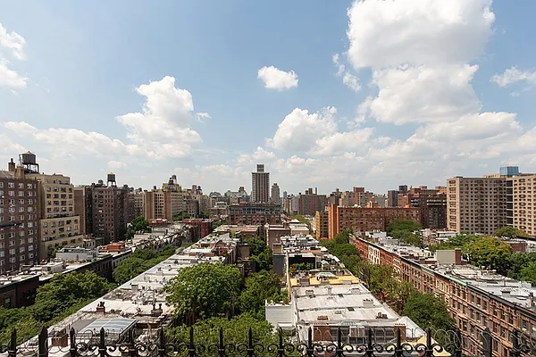 Rented by Compass | media 2