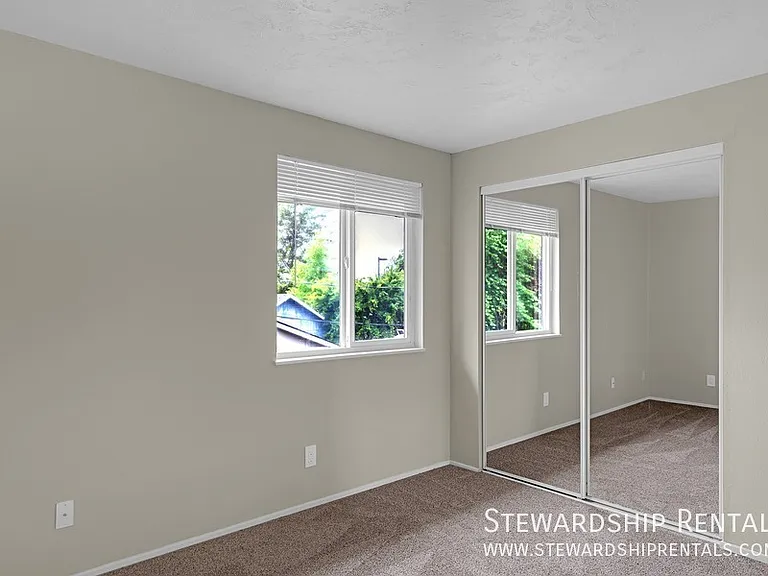 1154 Grant Aly — Photo 14