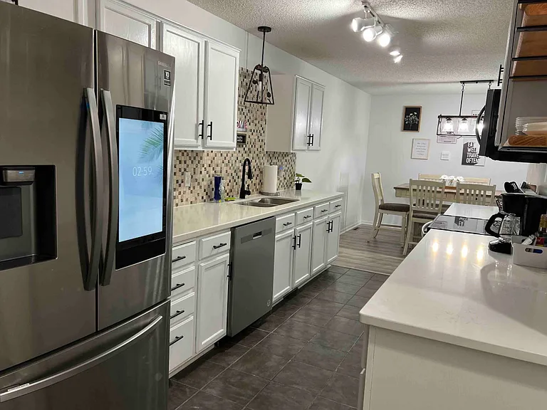 6193 Courtly Rd #D — Photo 5