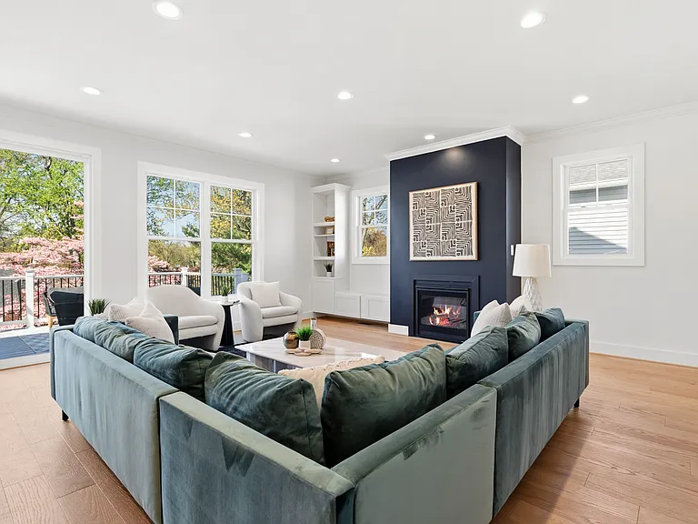 6806 Farragut Ave — Photo 11