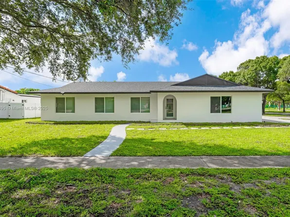 5360 SW 9th St, Plantation, FL 33317