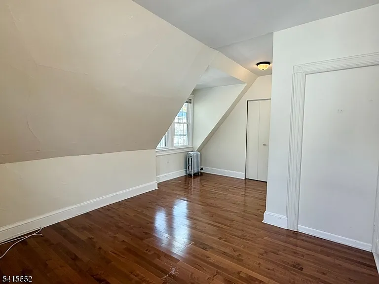 8 William St — Photo 14