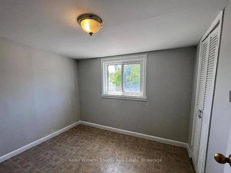169 Mary St N #2 — Photo 6