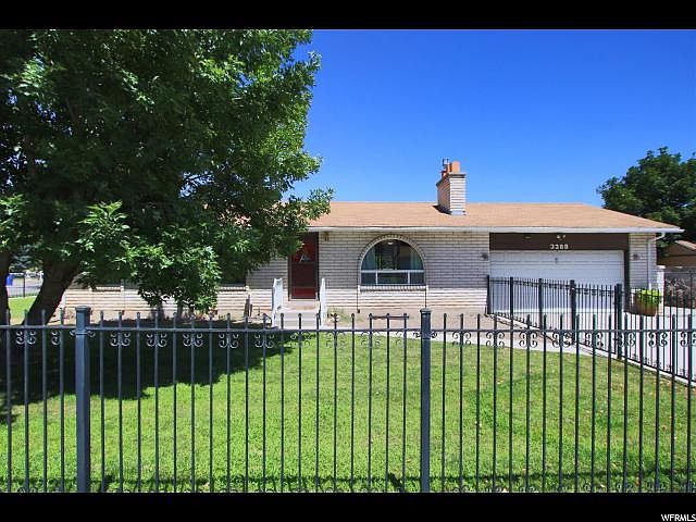 1st image of 3388 W Queenswood Dr
