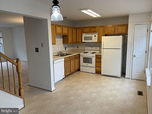 2nd image of 10053 Gander Ct
