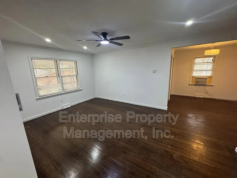 3 bed, 1.5 bath, 1186 sqft, $1,250 — Photo 2