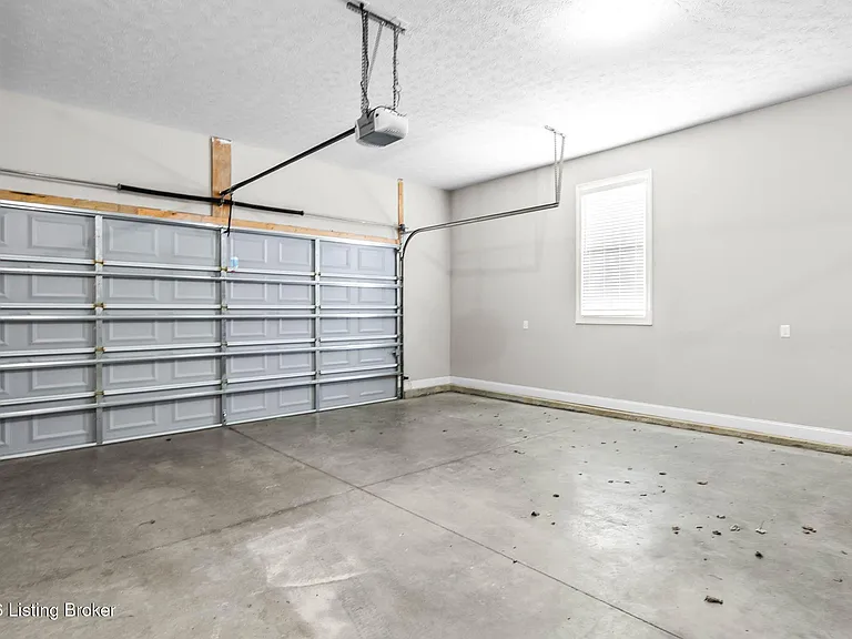 6204 Moonseed St — Photo 53