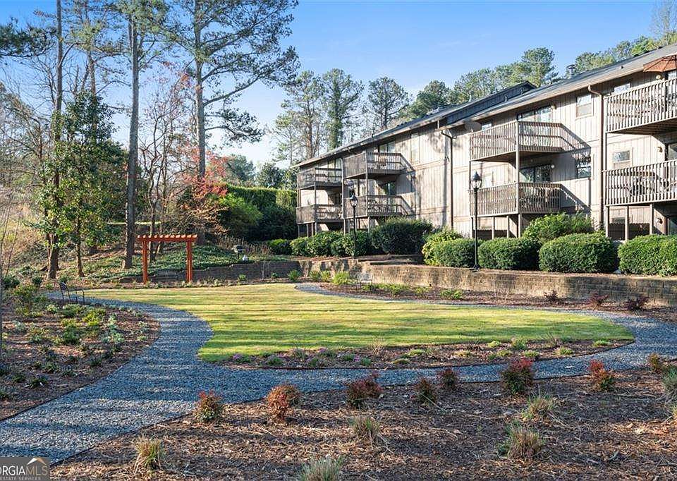 1st image of 408 Smokerise Cir SE