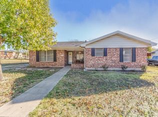 103 S Trenchard St, Decatur, TX 76234